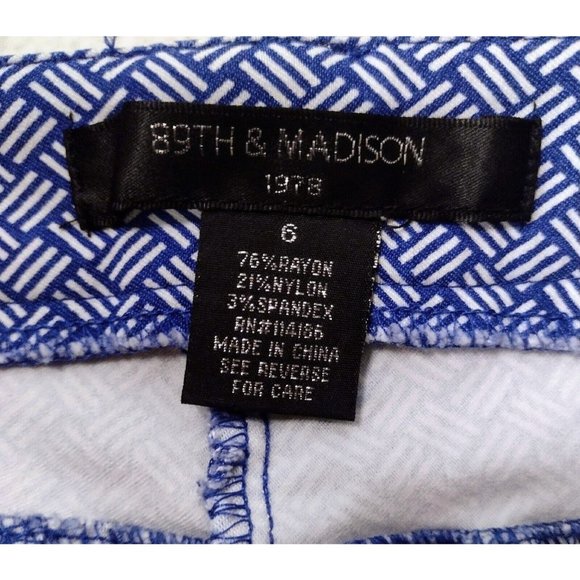 89th & Madison Weave Design Size 6 Pull On Capri Pants Rhinestone Buttons Blue - Picture 6 of 7